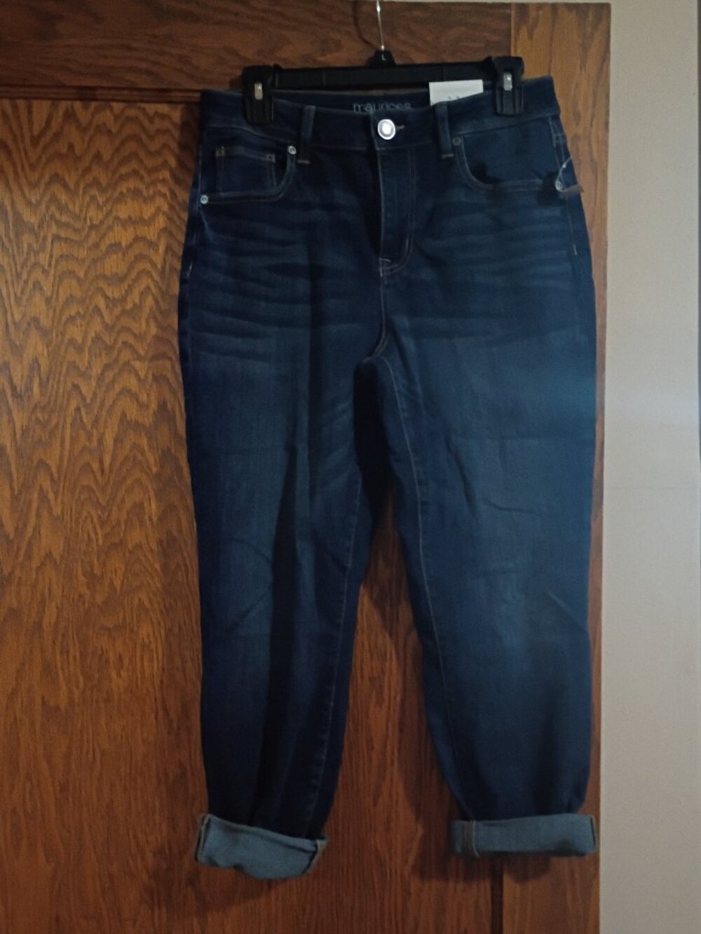 NEW: Maurices Dark Wash Cuffed Jean Capris